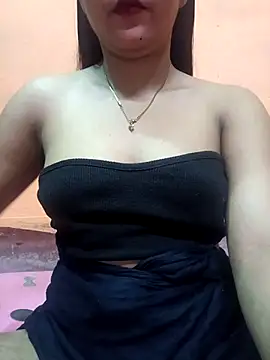 Snapshot of Eisha_20s chatting on 03-18-25, 11:20 Eisha 20s online show from 03-18-25, 11:20