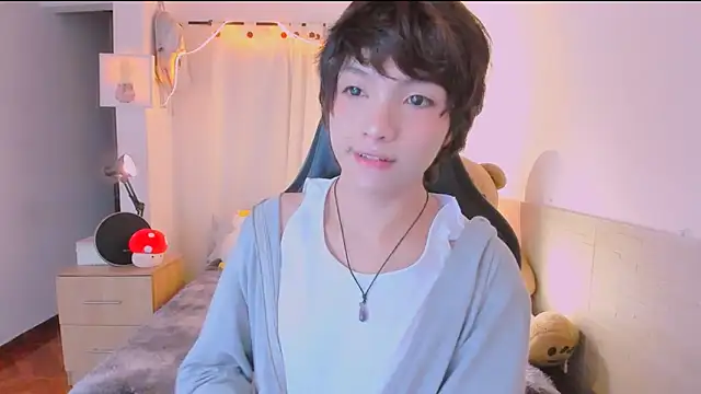 AllanYong18 online show from 04-18-26, 10:41