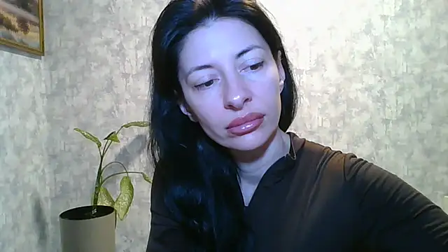 LissaBlossom online show from 05-18-26, 05:13
