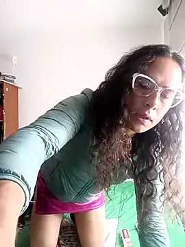 JaquiDi online show from 04-29-26, 05:30