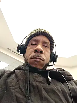 Snapshot of MrDaddyBbSnake chatting on 01-16-25, 05:44 MrDaddyBbSnake online show from 01-16-25, 05:44