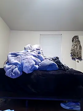 Snapshot of MrDaddyBbSnake chatting on 02-28-25, 02:20 MrDaddyBbSnake online show from 02-28-25, 02:20