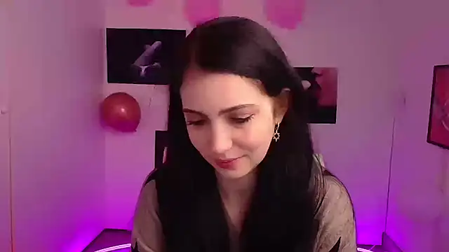 Snapshot of Amalia_amor chatting on 03-18-25, 06:14 Amalia amor online show from 03-18-25, 06:14