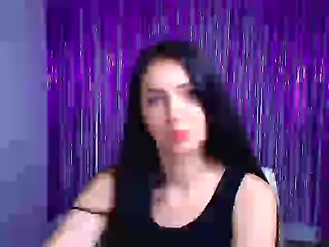 Snapshot of Amalia_amor chatting on 09-10-25, 05:18 Amalia amor online show from 09-10-25, 05:18