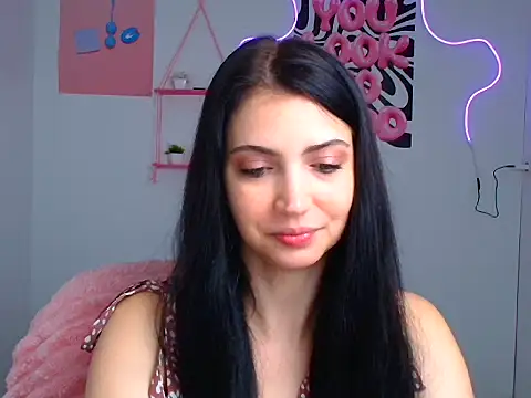 Snapshot of Amalia_amor chatting on 10-14-25, 05:41 Amalia amor online show from 10-14-25, 05:41