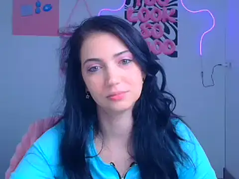 Snapshot of Amalia_amor chatting on 11-08-25, 06:46 Amalia amor online show from 11-08-25, 06:46