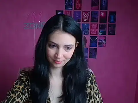 Snapshot of Amalia_amor chatting on 11-13-25, 06:45 Amalia amor online show from 11-13-25, 06:45