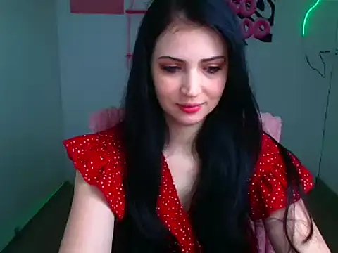 Snapshot of Amalia_amor chatting on 02-13-26, 07:04 Amalia amor online show from 02-13-26, 07:04