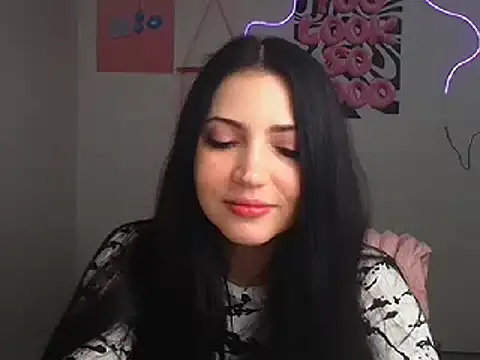 Snapshot of Amalia_amor chatting on 03-11-26, 06:30 Amalia amor online show from 03-11-26, 06:30