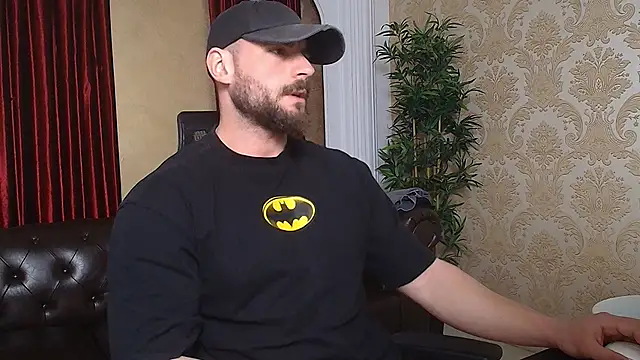 Snapshot of AdamJamesonn chatting on 03-22-25, 05:39 AdamJamesonn online show from 03-22-25, 05:39