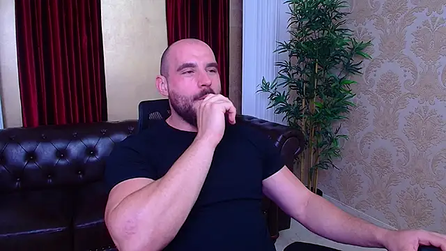 Snapshot of AdamJamesonn chatting on 09-22-25, 05:20 AdamJamesonn online show from 09-22-25, 05:20