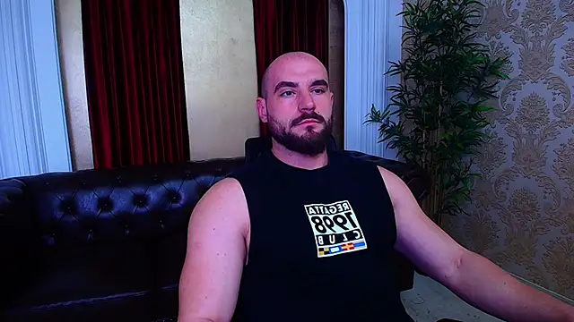 Snapshot of AdamJamesonn chatting on 10-16-25, 04:35 AdamJamesonn online show from 10-16-25, 04:35