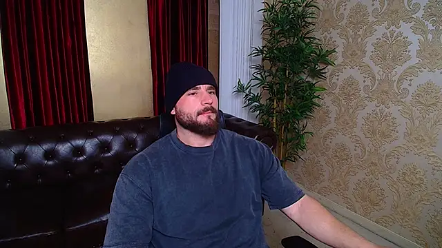 Snapshot of AdamJamesonn chatting on 11-13-25, 06:01 AdamJamesonn online show from 11-13-25, 06:01