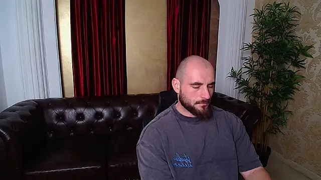 Snapshot of AdamJamesonn chatting on 12-16-25, 07:24 AdamJamesonn online show from 12-16-25, 07:24