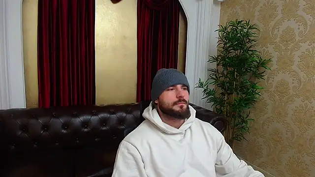 Snapshot of AdamJamesonn chatting on 12-17-25, 05:46 AdamJamesonn online show from 12-17-25, 05:46