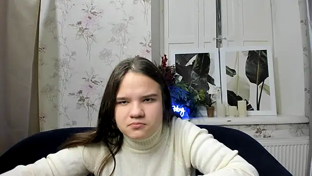 Snapshot of AdeleCruz chatting on 01-09-25, 12:52 AdeleCruz online show from 01-09-25, 12:52