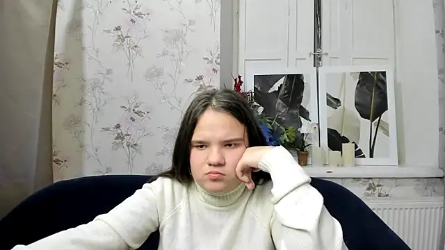 Snapshot of AdeleCruz chatting on 01-09-25, 03:55 AdeleCruz online show from 01-09-25, 03:55
