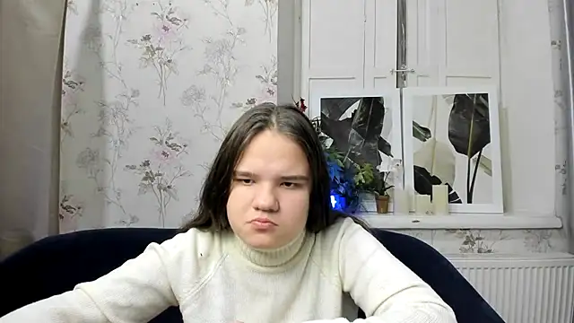Snapshot of AdeleCruz chatting on 01-10-25, 08:18 AdeleCruz online show from 01-10-25, 08:18