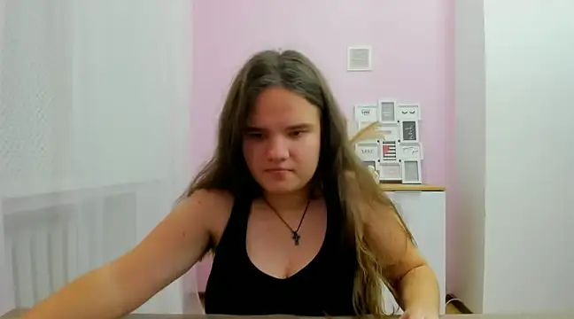 Snapshot of AdeleCruz chatting on 01-14-25, 03:57 AdeleCruz online show from 01-14-25, 03:57