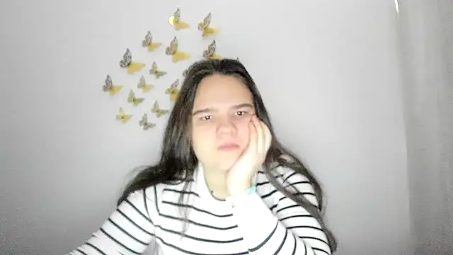 Snapshot of AdeleCruz chatting on 02-05-25, 01:22 AdeleCruz online show from 02-05-25, 01:22
