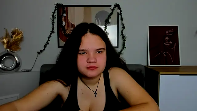 Snapshot of AdeleCruz chatting on 02-14-25, 01:29 AdeleCruz online show from 02-14-25, 01:29