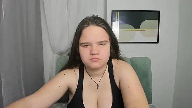 Snapshot of AdeleCruz chatting on 03-06-25, 01:03 AdeleCruz online show from 03-06-25, 01:03