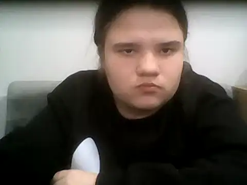Snapshot of AdeleCruz chatting on 03-15-25, 04:32 AdeleCruz online show from 03-15-25, 04:32