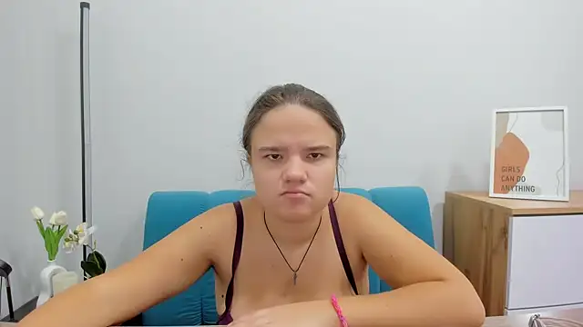 Snapshot of AdeleCruz chatting on 10-11-25, 07:29 AdeleCruz online show from 10-11-25, 07:29