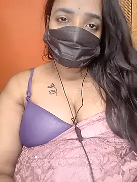 Snapshot of Lolitatamil chatting on 02-12-26, 04:24 Lolitatamil online show from 02-12-26, 04:24