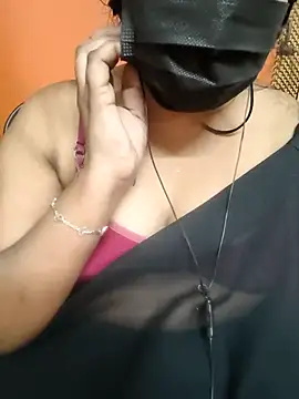 Snapshot of Lolitatamil chatting on 02-14-26, 06:26 Lolitatamil online show from 02-14-26, 06:26