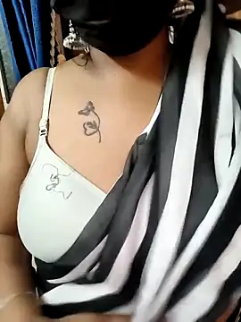 Snapshot of Lolitatamil chatting on 02-24-26, 06:06 Lolitatamil online show from 02-24-26, 06:06