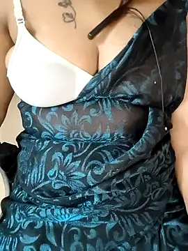 Snapshot of Lolitatamil chatting on 03-06-26, 06:15 Lolitatamil online show from 03-06-26, 06:15