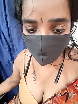 Snapshot of Lolitatamil chatting on 03-07-26, 12:57 Lolitatamil online show from 03-07-26, 12:57