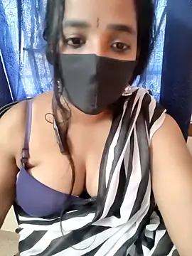 Snapshot of Lolitatamil chatting on 03-13-26, 10:44 Lolitatamil online show from 03-13-26, 10:44