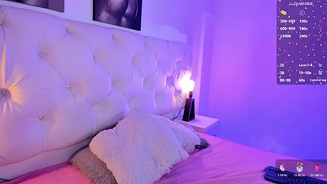 Snapshot of kathy_bakerr chatting on 11-15-25, 01:40 kathy bakerr online show from 11-15-25, 01:40