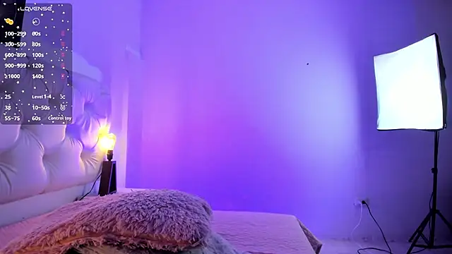 Snapshot of kathy_bakerr chatting on 11-22-25, 01:43 kathy bakerr online show from 11-22-25, 01:43