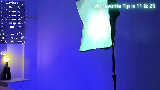 Snapshot of kathy_bakerr chatting on 11-28-25, 01:25 kathy bakerr online show from 11-28-25, 01:25