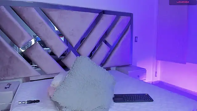 Snapshot of kathy_bakerr chatting on 03-11-26, 02:12 kathy bakerr online show from 03-11-26, 02:12