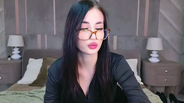 EmmaLawrens online show from 03-18-25, 08:26