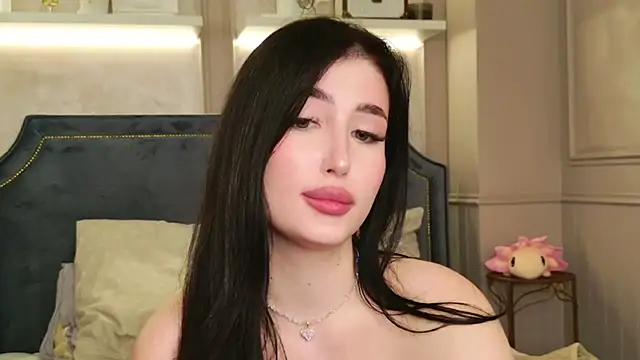 EmmaLawrens online show from 09-19-25, 04:36