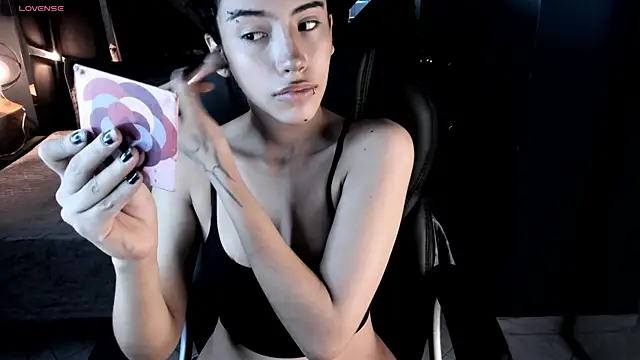 Snapshot of vaiolethsan__ chatting on 01-17-26, 08:34 vaiolethsan online show from 01-17-26, 08:34