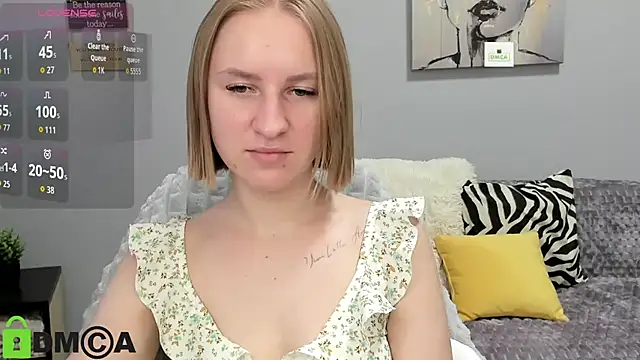 Snapshot of BeautyBlondy chatting on 08-05-26, 11:13 BeautyBlondy online show from 08-05-26, 11:13