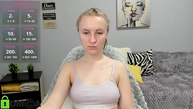 Snapshot of BeautyBlondy chatting on 08-07-26, 11:23 BeautyBlondy online show from 08-07-26, 11:23