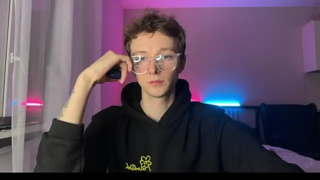 Snapshot of Calvin_Polanski chatting on 01-19-25, 11:21 Calvin Polanski online show from 01-19-25, 11:21