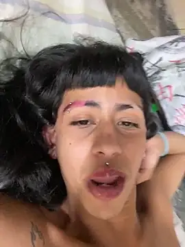 boysLittle online show from 04-21-26, 02:51