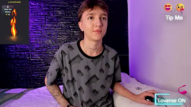 Snapshot of jeremy_salvatore chatting on 03-19-25, 05:52 jeremy salvatore online show from 03-19-25, 05:52