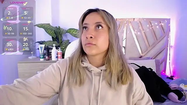 NyxAndria 1 online show from 03-11-25, 08:42