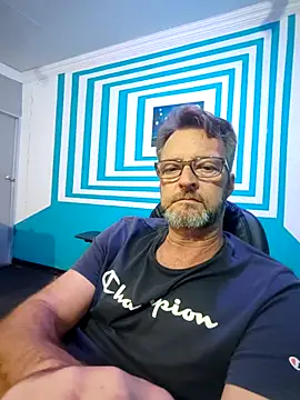 Snapshot of itsmeyes69 chatting on 02-17-25, 08:04 itsmeyes69 online show from 02-17-25, 08:04