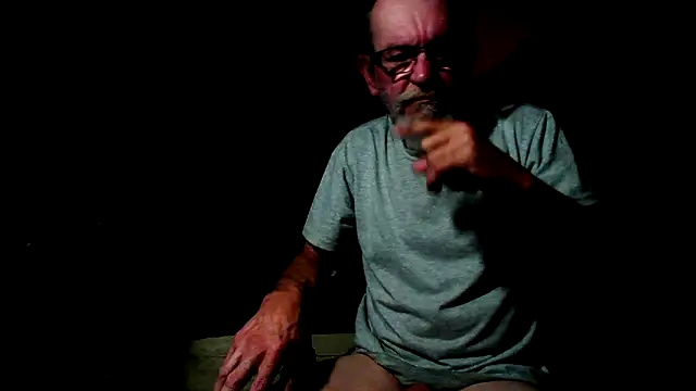 Snapshot of Aldick68 chatting on 03-13-25, 09:43 Aldick68 online show from 03-13-25, 09:43