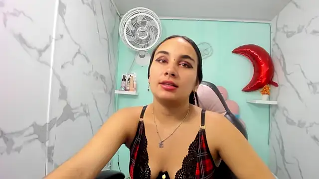 Maylin horny19 online show from 05-29-26, 03:37